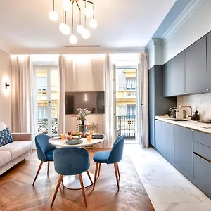  Aparthotel 9 Alberti Centre France