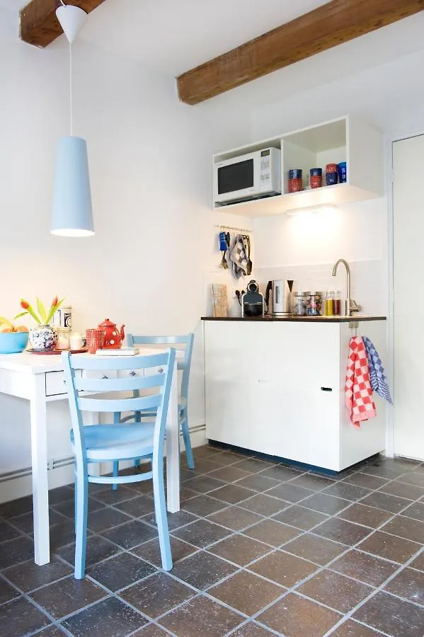 Jackie O Studio Amsterdam Bed & Breakfast